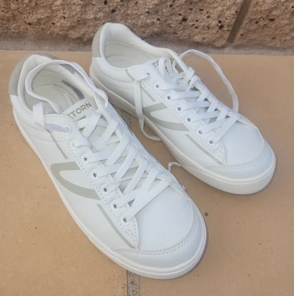 TRETORN White Sneakers - Picture 1 of 11